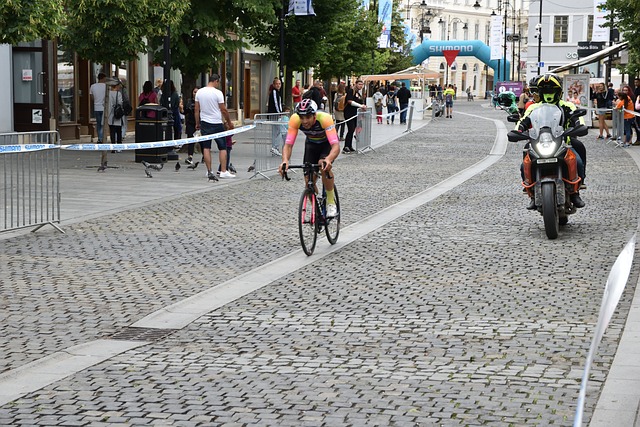 【杭州亚运会】广东球员戴伟浚远射建功，中国亚运男足大胜印度队.